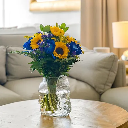 Blue Gold Escape In Ocean Garden *