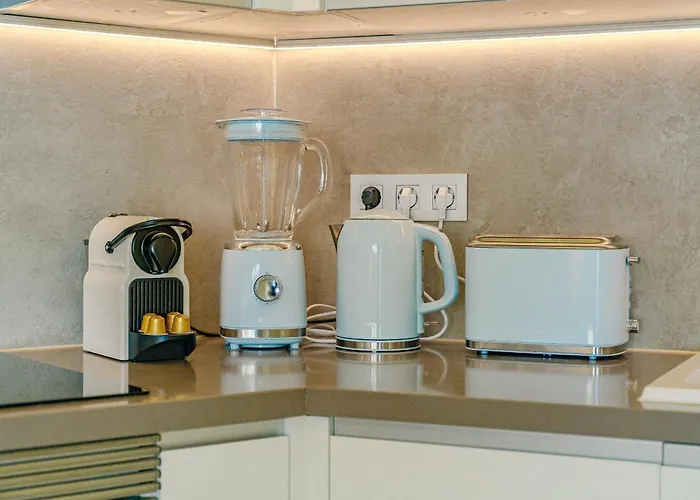 Blue Gold Escape - Ocean View, Airco, Heated Pool 아파트