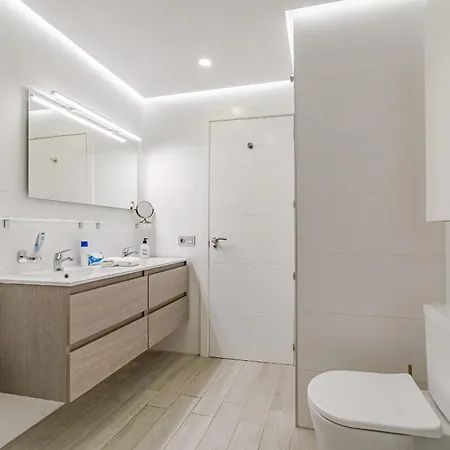 Apartment Blue Gold Escape In Ocean Garden *