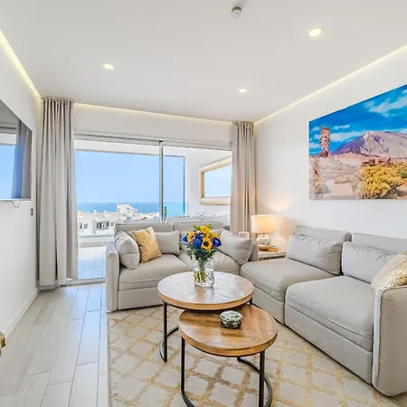 Blue Gold Escape In Ocean Garden